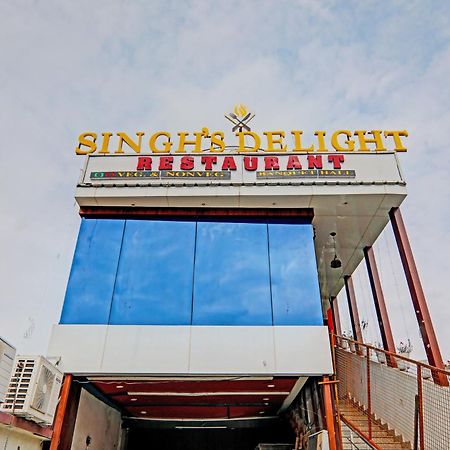 Hotel O Home Singhs Delight Varanasi Exteriör bild