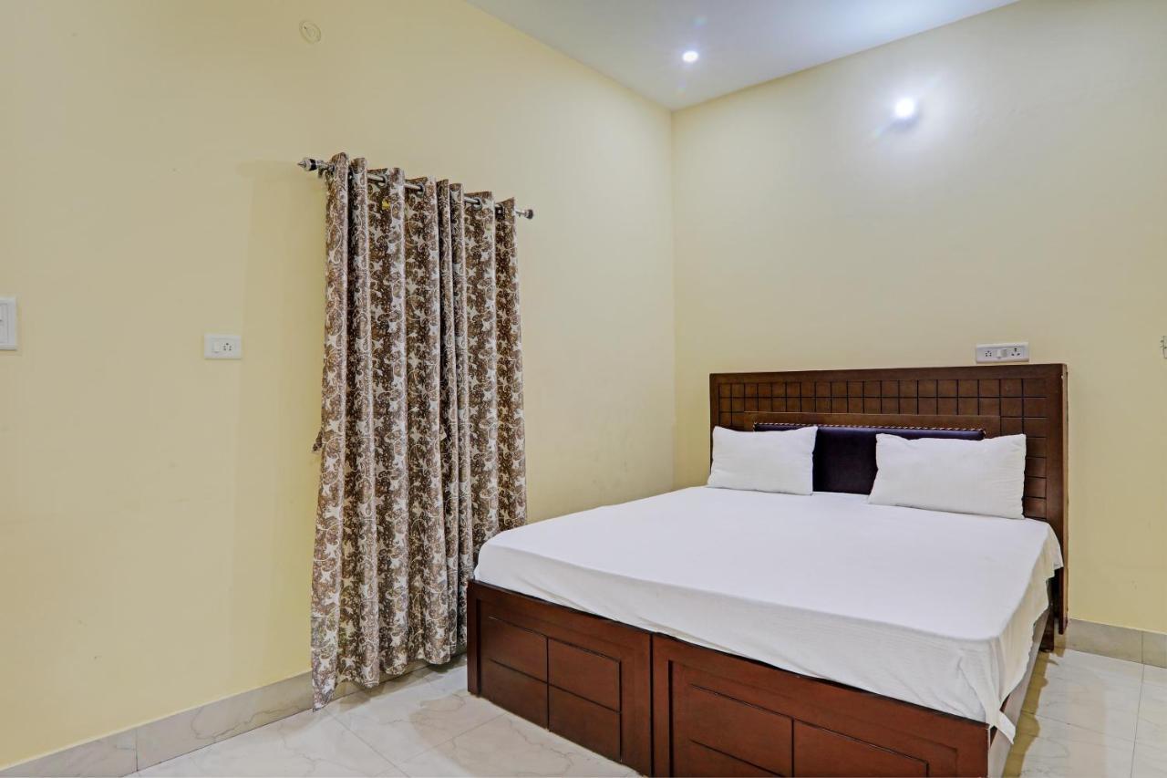 Hotel O Home Singhs Delight Varanasi Exteriör bild