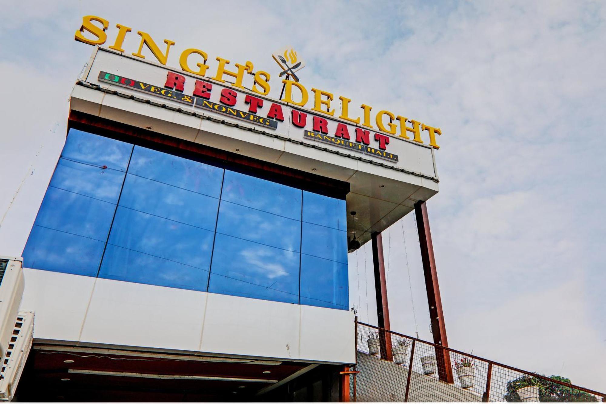 Hotel O Home Singhs Delight Varanasi Exteriör bild