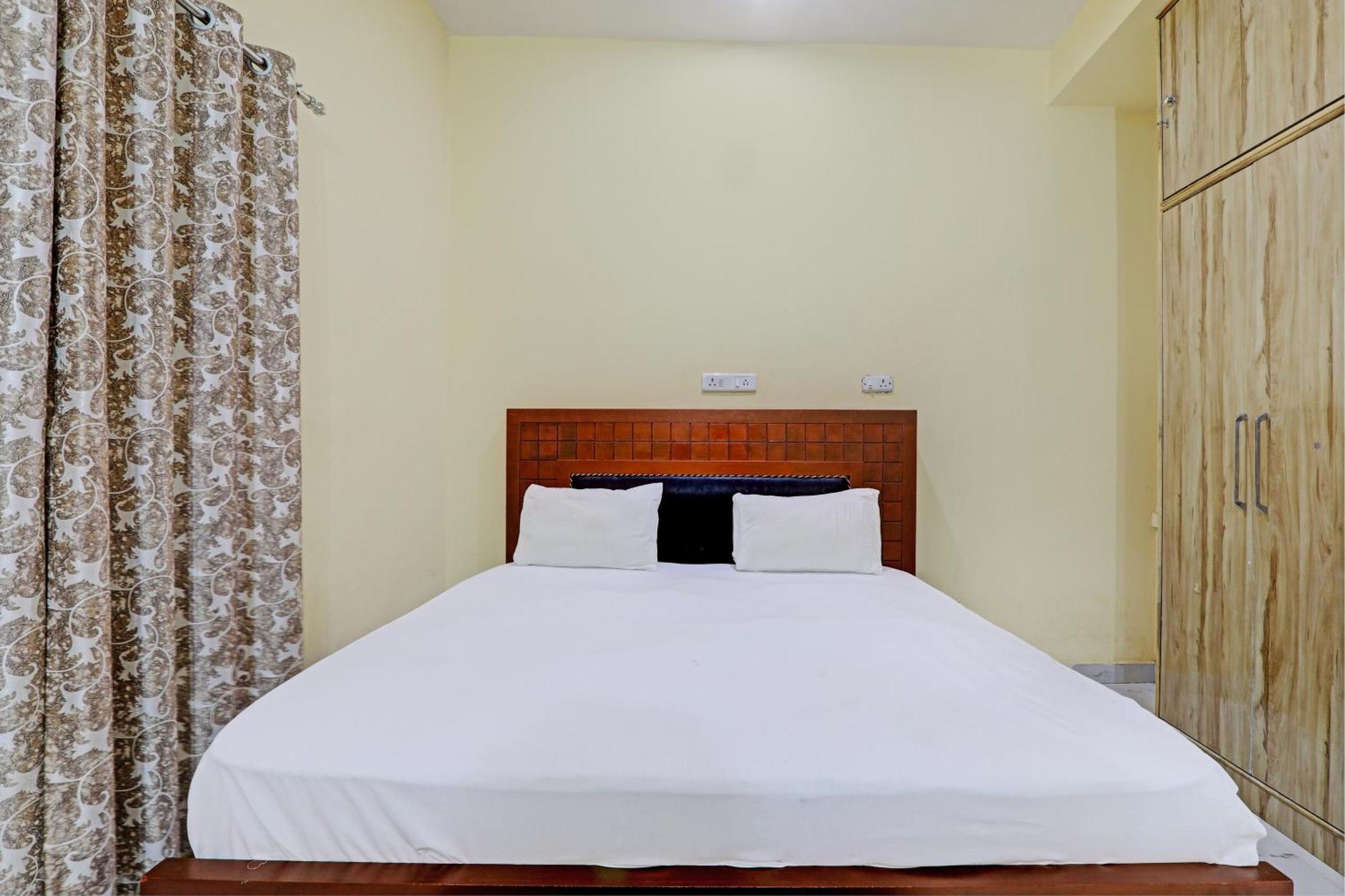 Hotel O Home Singhs Delight Varanasi Exteriör bild