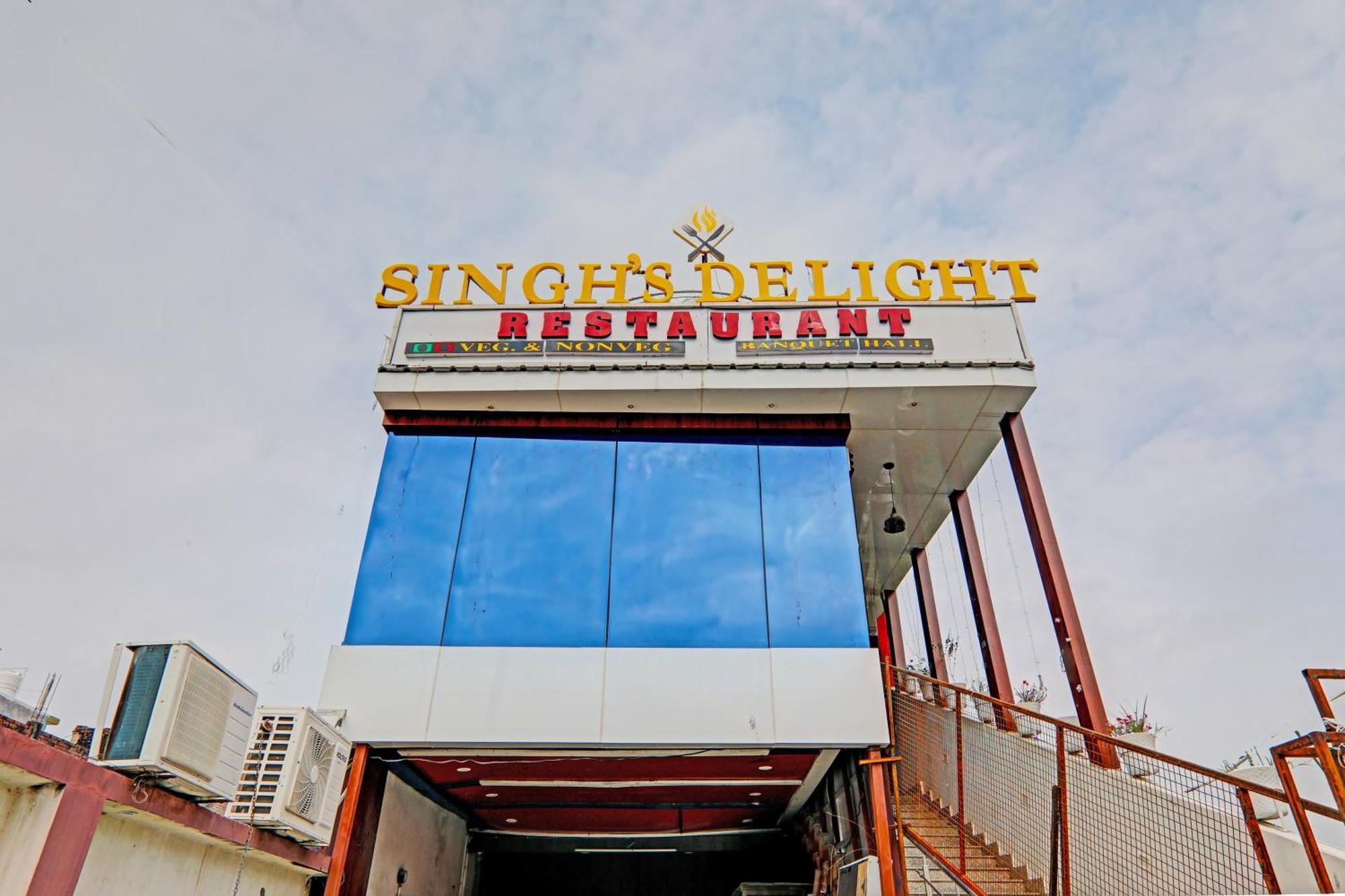 Hotel O Home Singhs Delight Varanasi Exteriör bild