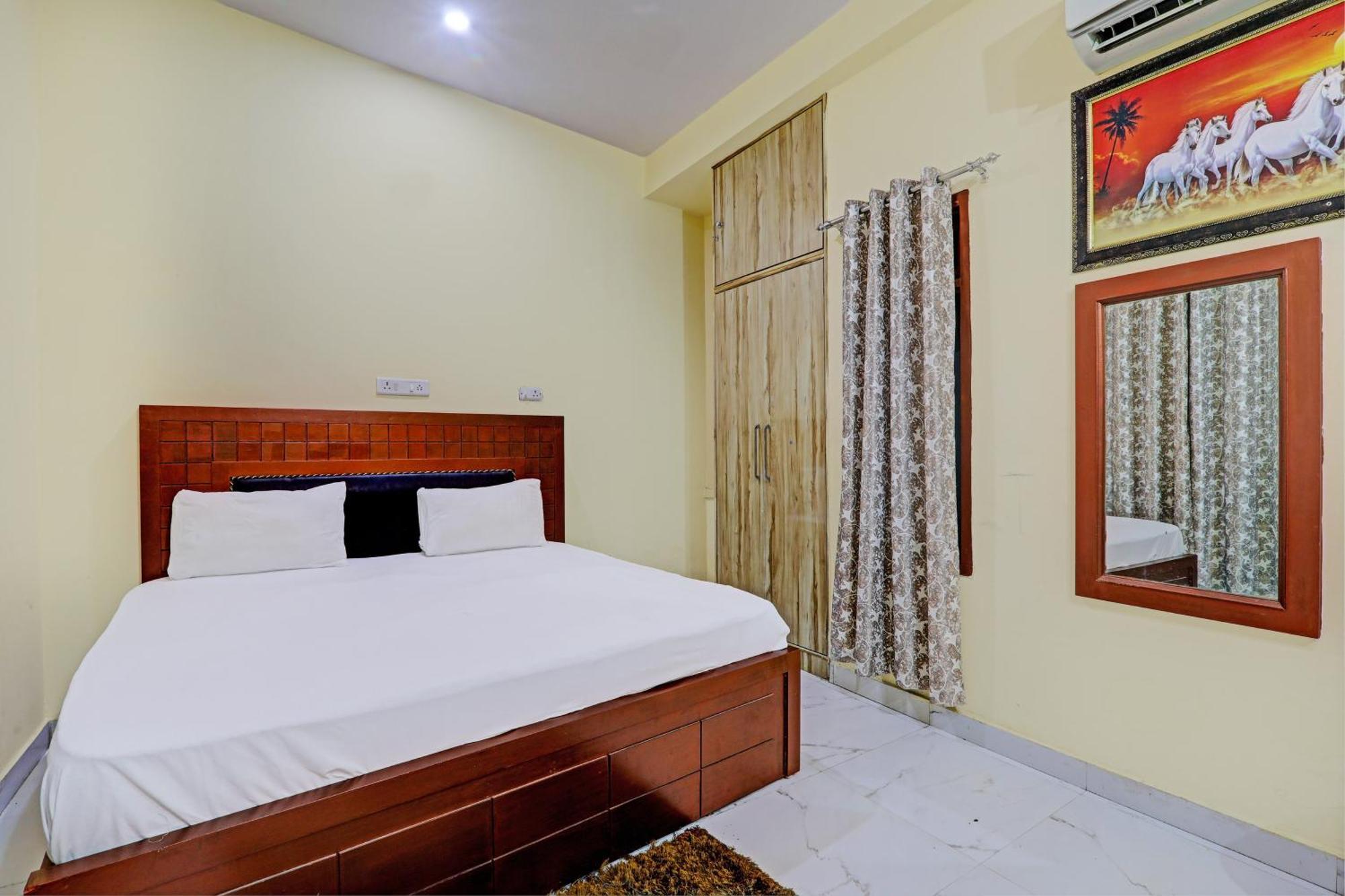 Hotel O Home Singhs Delight Varanasi Exteriör bild